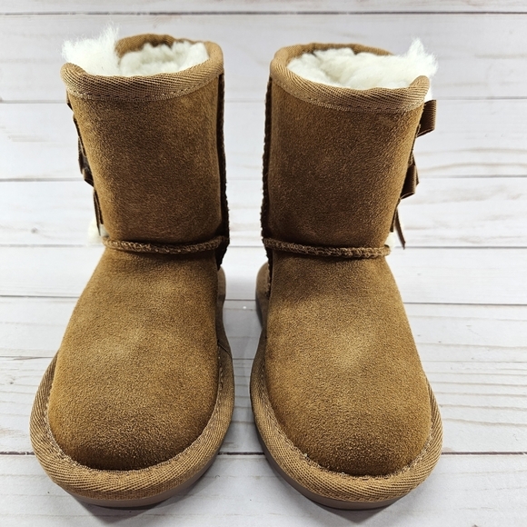 Koolaburra UGG Victoria Toddler Girls Size 7 Chestnut Suede Sheepskin Short Boot - Picture 2 of 11